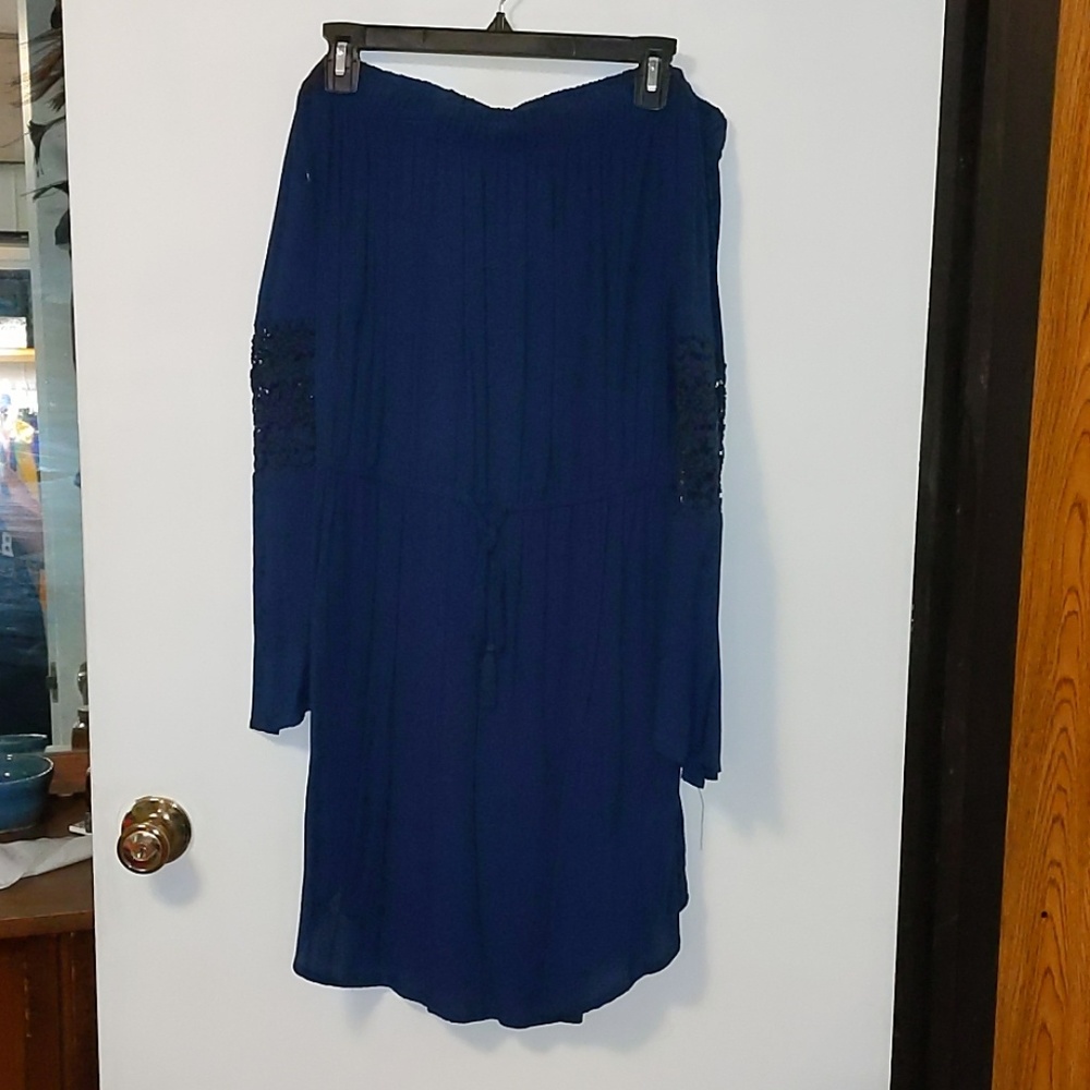 Off shoulder dress navy blue w crochet detail
